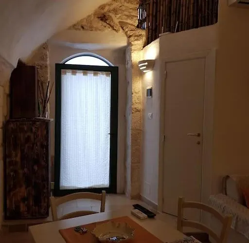 Foglia D'ulivo * Ostuni