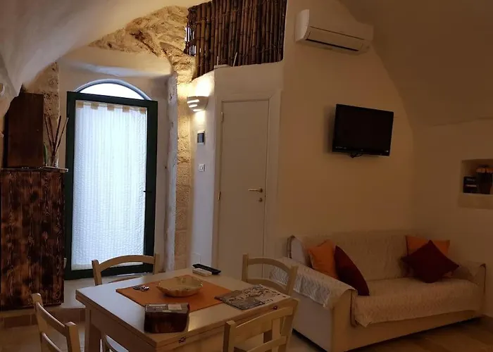 Foglia D'ulivo * Ostuni